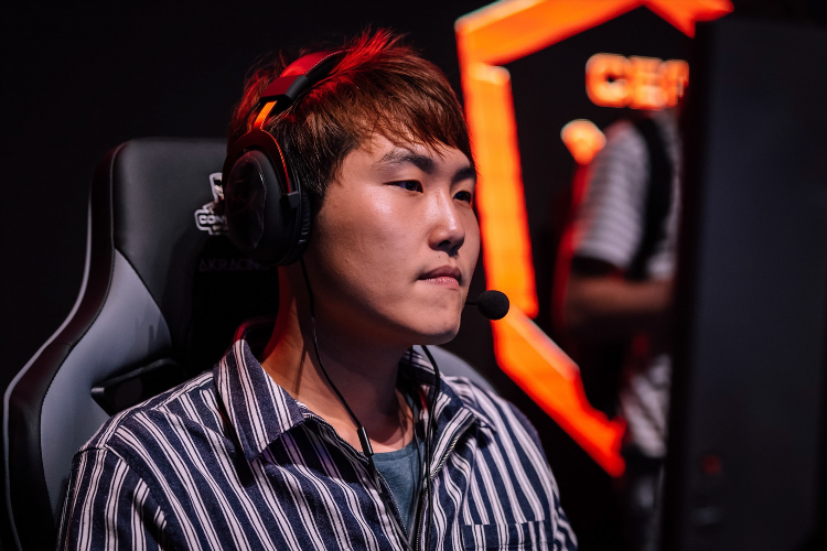 Vk play dota